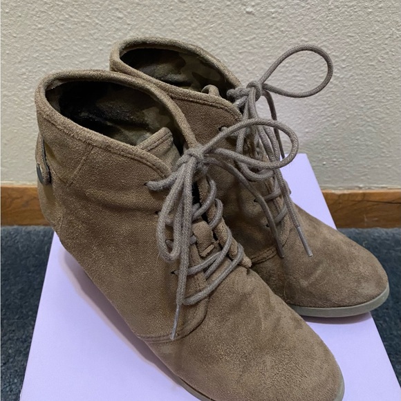 SOLD Madden Girl Wedge Booties size 7 - Picture 4 of 5